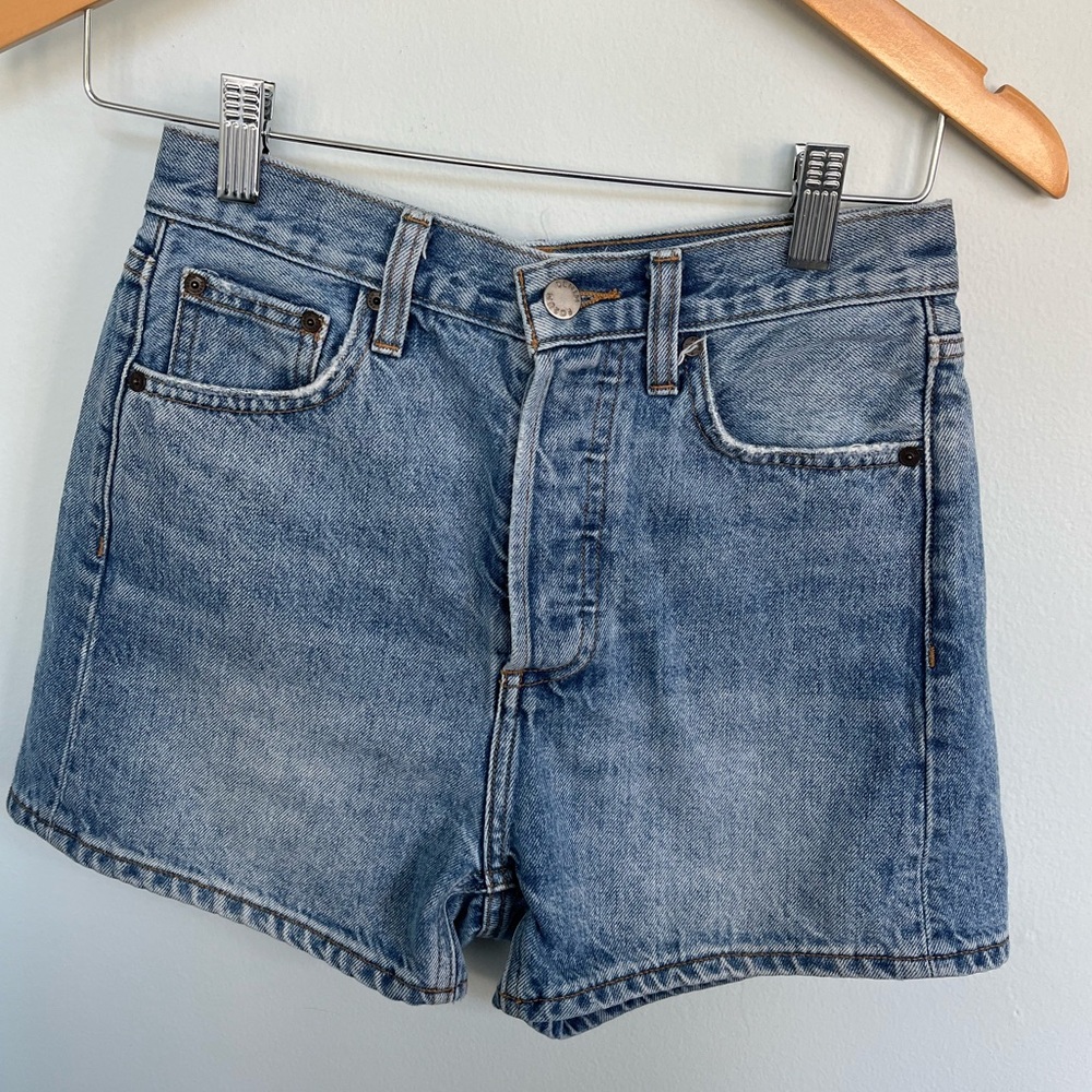 Denim Forum Joni Light Blue Jean Shorts tagged size 24 (loose fit)